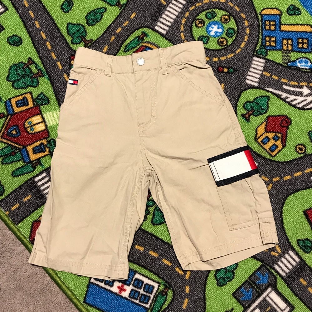 Tommy Hilfiger kids size 6 shorts khaki flag